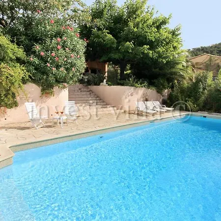 Sleeps 6 Pool Villa Les Issambres
