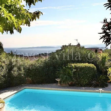 Sleeps 6 Pool *