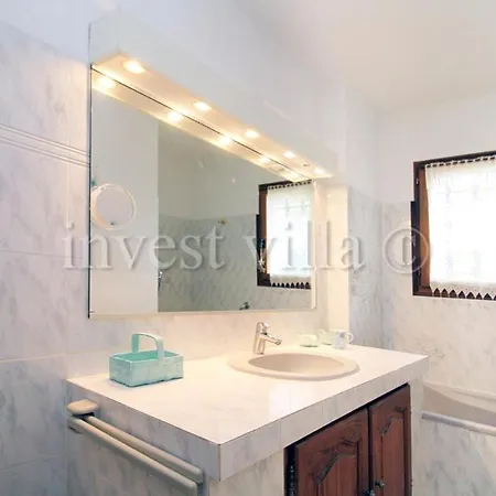 Sleeps 6 Pool Villa *